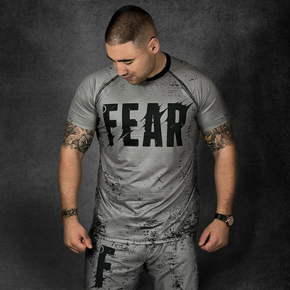 Рашгард FEAR | Pitbullz Westside – Тренировъчна тениска за MMA, фитнес и бойни изкуства - Fitness Drehi